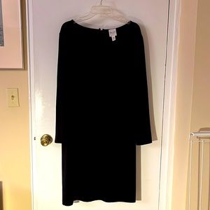 Long sleeve stretchy black dress